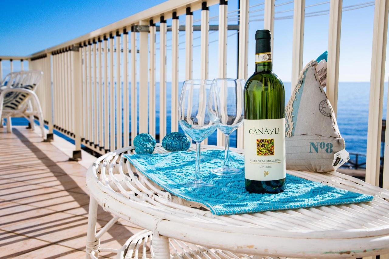 Terrazza Lungomare, E Sei In Spiaggia... Кала-Гононе Экстерьер фото